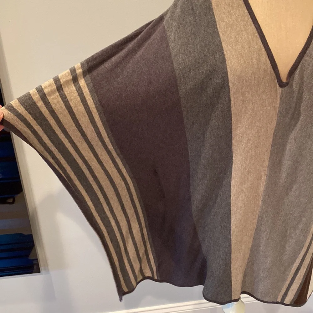 Tunic - Picture 2 of 7